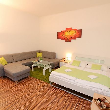 Checkvienna - Simmeringer Hauptstrasse Exterior foto